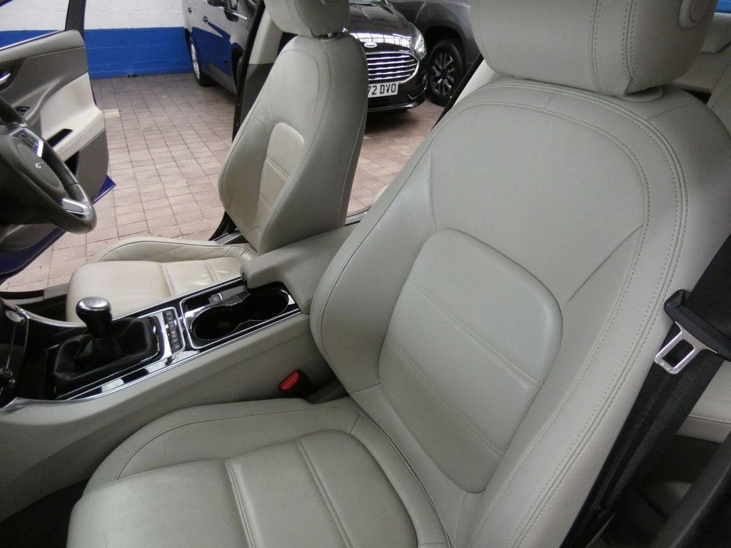 Used Jaguar XE 2017 for sale - 78219390: Photo 50