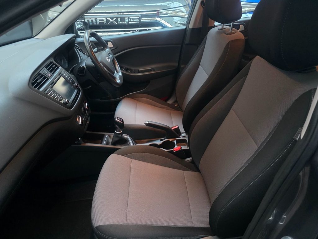 Used Hyundai i20 2017 for sale - 77897515: Photo 28