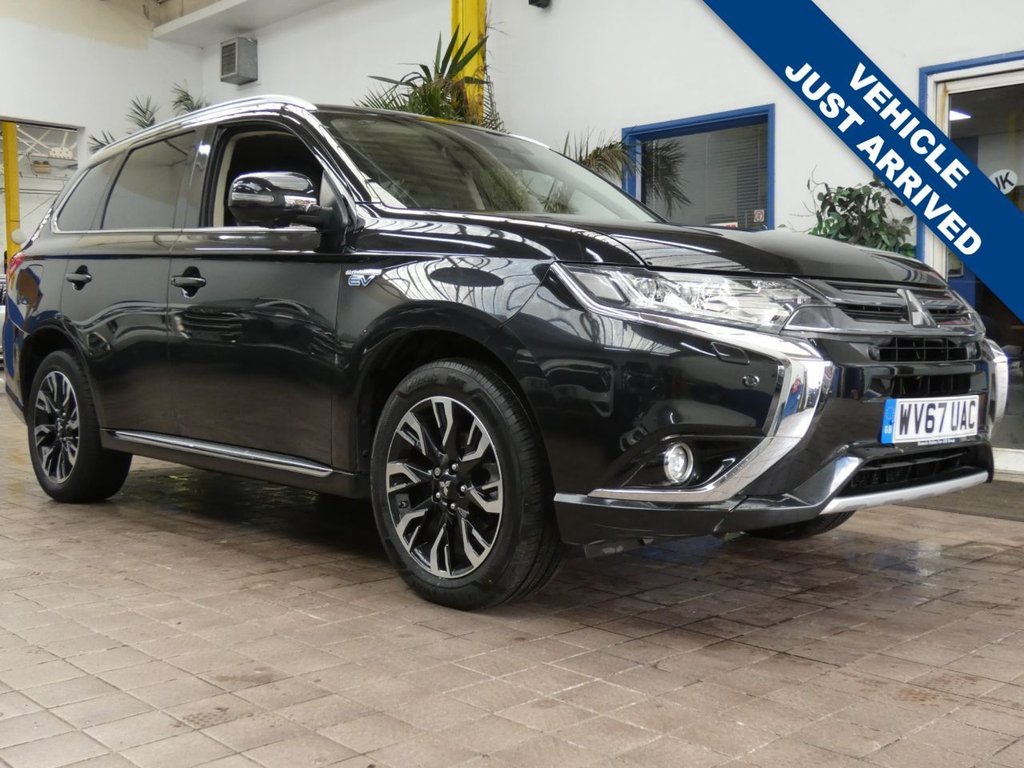 Used Mitsubishi Outlander 2017 for sale - 78044149: Photo 2