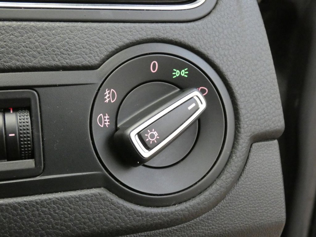 Used Volkswagen Polo 2016 for sale - 77891261: Photo 38