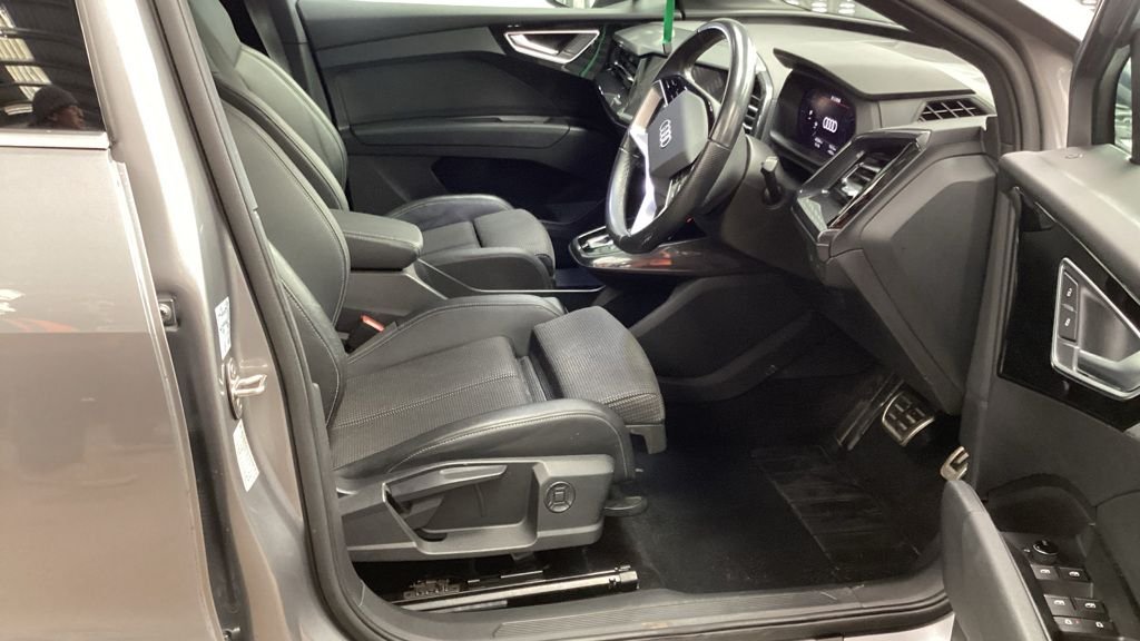 Used Audi Q4 e-tron 2023 for sale - 78134352: Photo 11