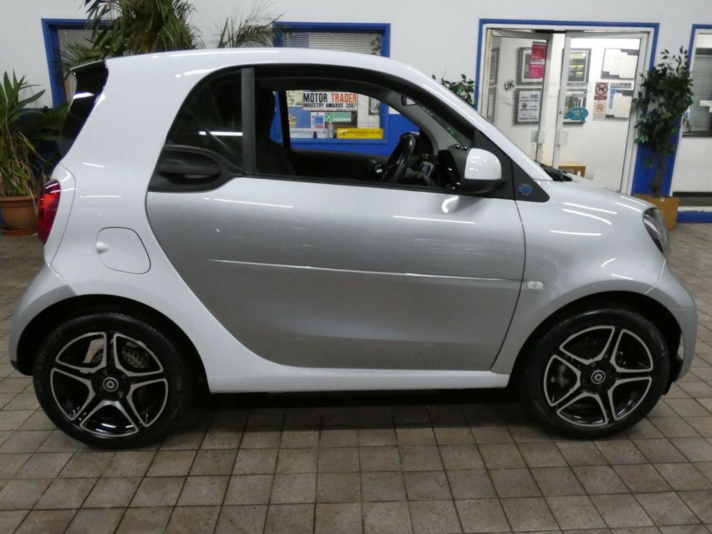 Used smart fortwo 2021 for sale - 77659899: Photo 32