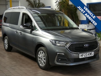 Used Ford Grand Tourneo Connect 2023 for sale - 79384537: Photo
