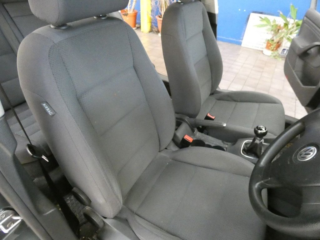 Used Volkswagen Golf 2005 for sale - 77659827: Photo 34