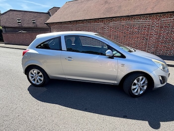 Used Vauxhall Corsa 2012 for sale - 79111100: Photo