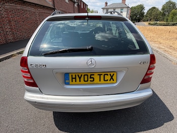Used Mercedes-Benz C Class 2005 for sale - 79241980: Photo