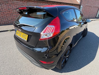Used Ford Fiesta 2016 for sale - 79111088: Photo