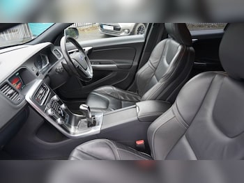 Used Volvo V60 2016 for sale - 78096387: Photo