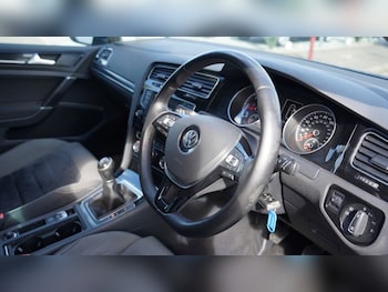 Used Volkswagen Golf 2015 for sale - 78096446: Photo