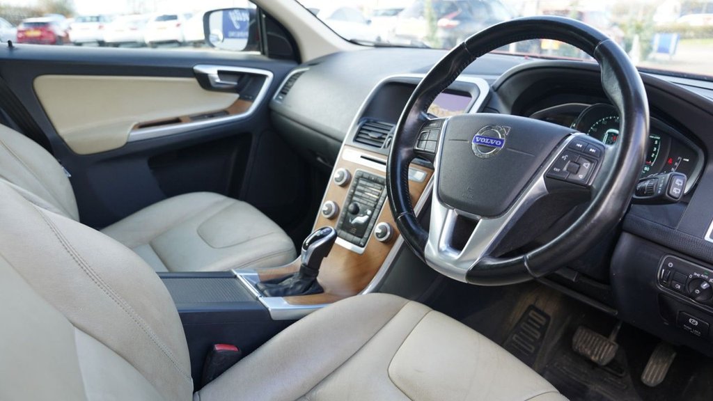 Used Volvo XC60 2014 for sale - 78153533: Photo 2