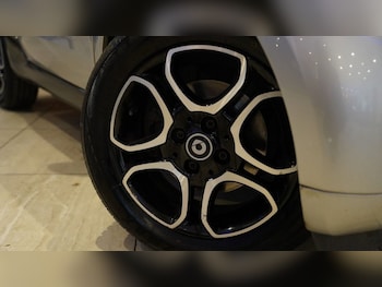 Used smart fortwo 2017 for sale - 79438326: Photo