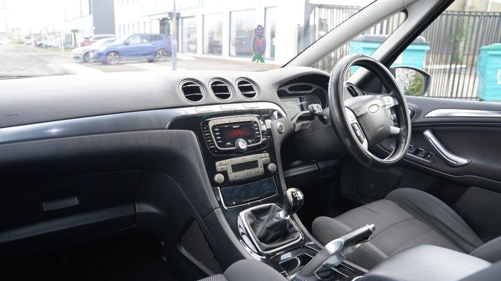 Used Ford S-Max 2010 for sale - 78096242: Photo 2