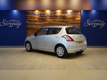 Used Suzuki Swift 2011 for sale - 79072158: Photo