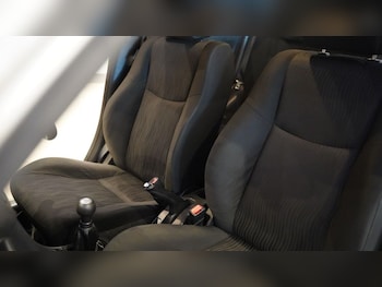 Used Suzuki Swift 2011 for sale - 79072158: Photo