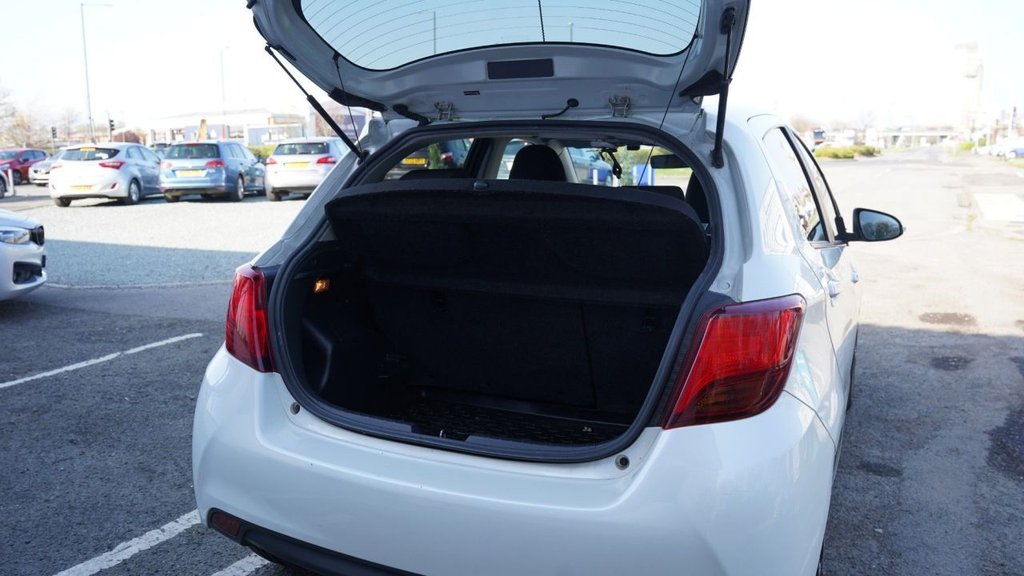 Used Toyota Yaris 2016 for sale - 78167140: Photo 6