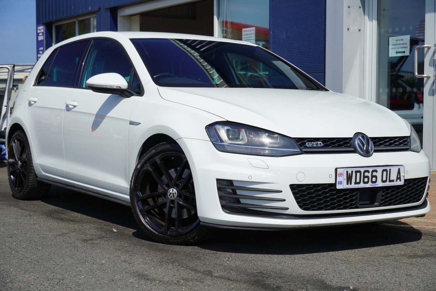 Used Volkswagen Golf 2017 for sale - 76005264: Photo 1