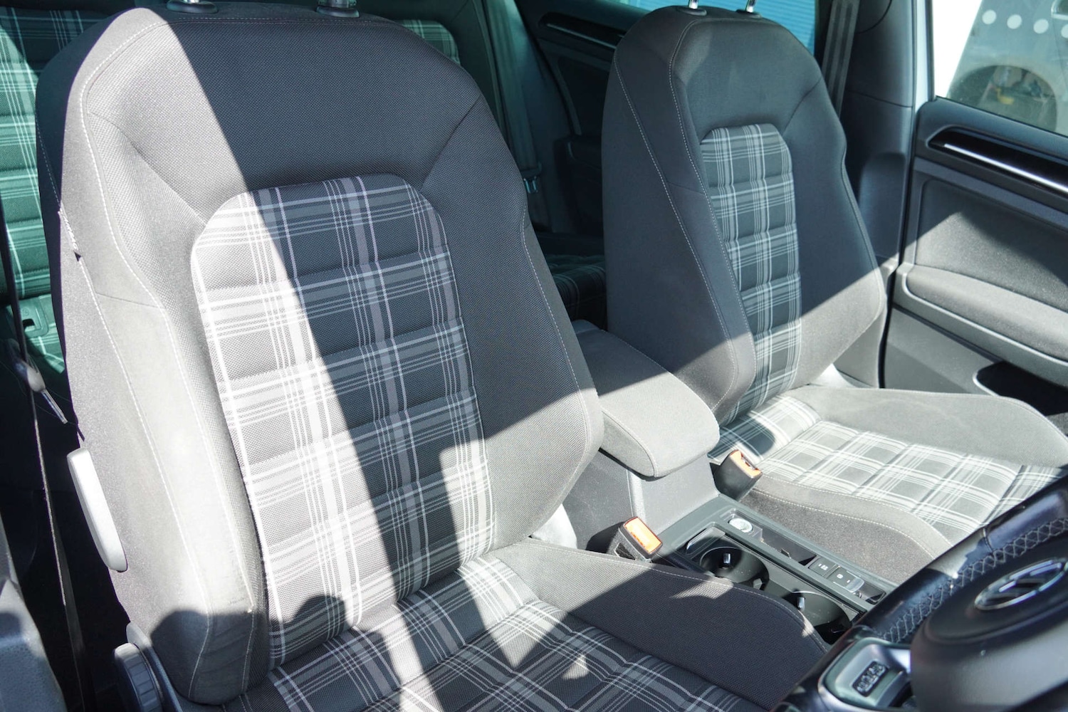 Used Volkswagen Golf 2017 for sale - 76005264: Photo 14