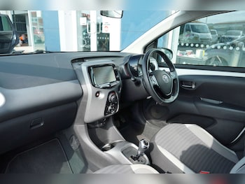 Used Toyota AYGO 2019 for sale - 75516318: Photo