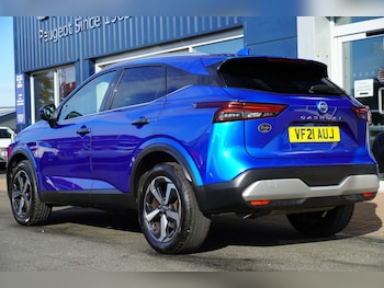 Used Nissan Qashqai 2021 for sale - 76101658: Photo 2