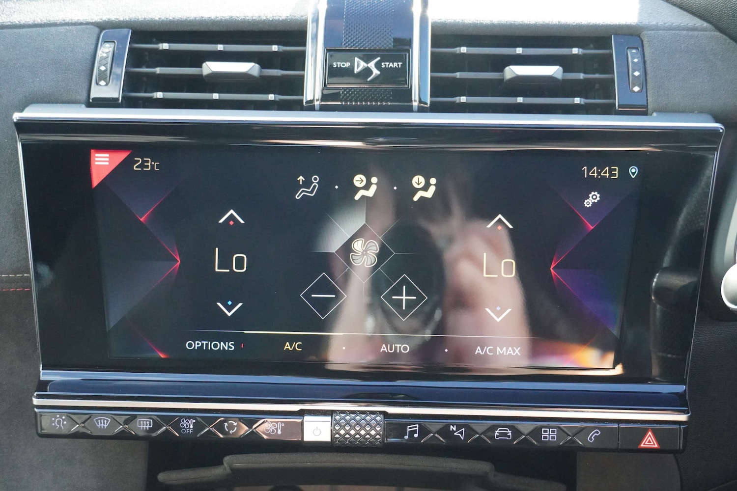 Used DS Automobiles DS 7 Crossback 2018 for sale - 76038496: Photo 19