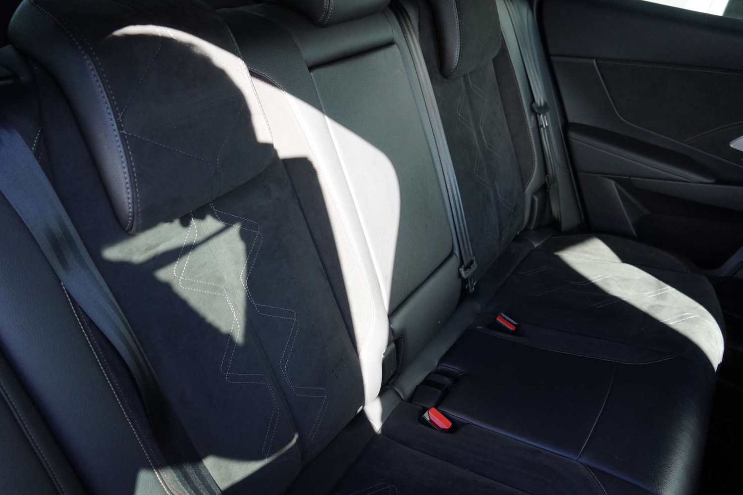 Used DS Automobiles DS 7 Crossback 2018 for sale - 76038496: Photo 29