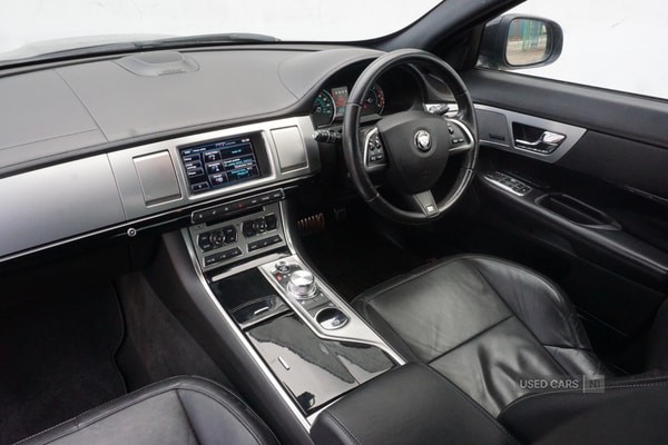 Used Mercedes-Benz E-Class 2018 for sale - 76228530: Photo 8
