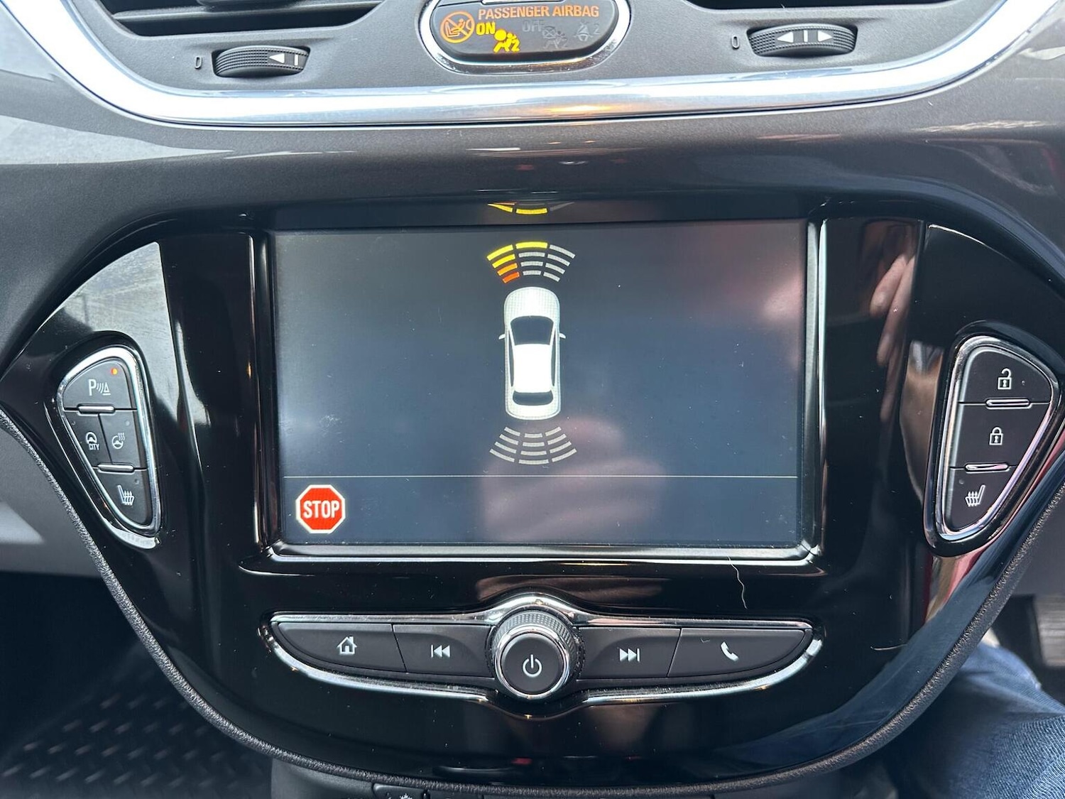 Used Vauxhall Corsa 2016 for sale - 76521119: Photo 2