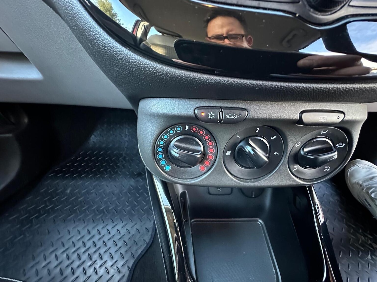 Used Vauxhall Corsa 2016 for sale - 76521119: Photo 37