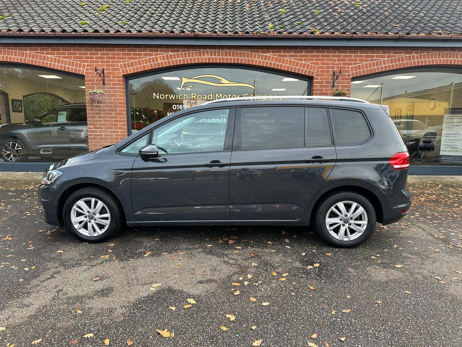 Used Volkswagen Touran 2021 for sale - 76559891: Photo 4