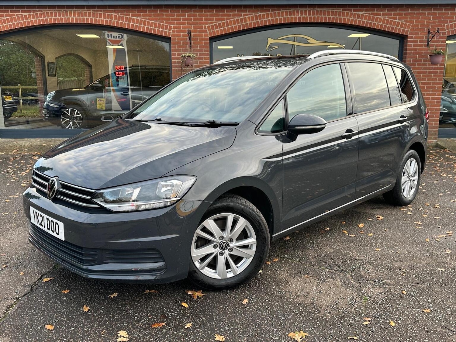 Used Volkswagen Touran 2021 for sale - 76559891: Photo 5