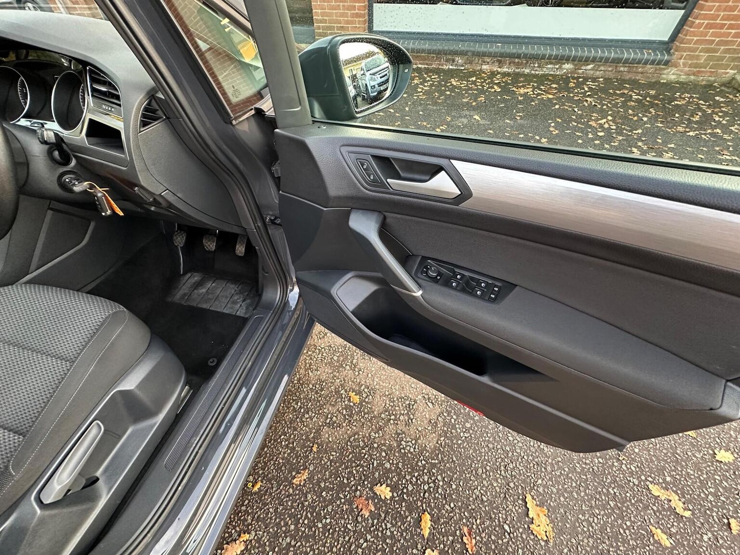 Used Volkswagen Touran 2021 for sale - 77038858: Photo 36