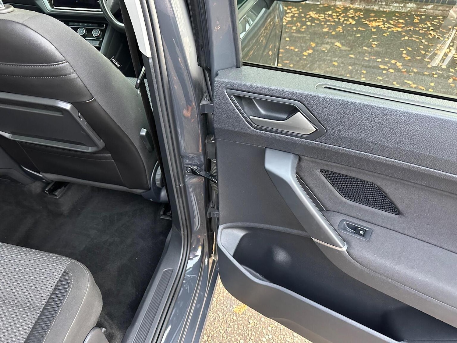 Used Volkswagen Touran 2021 for sale - 77038858: Photo 64