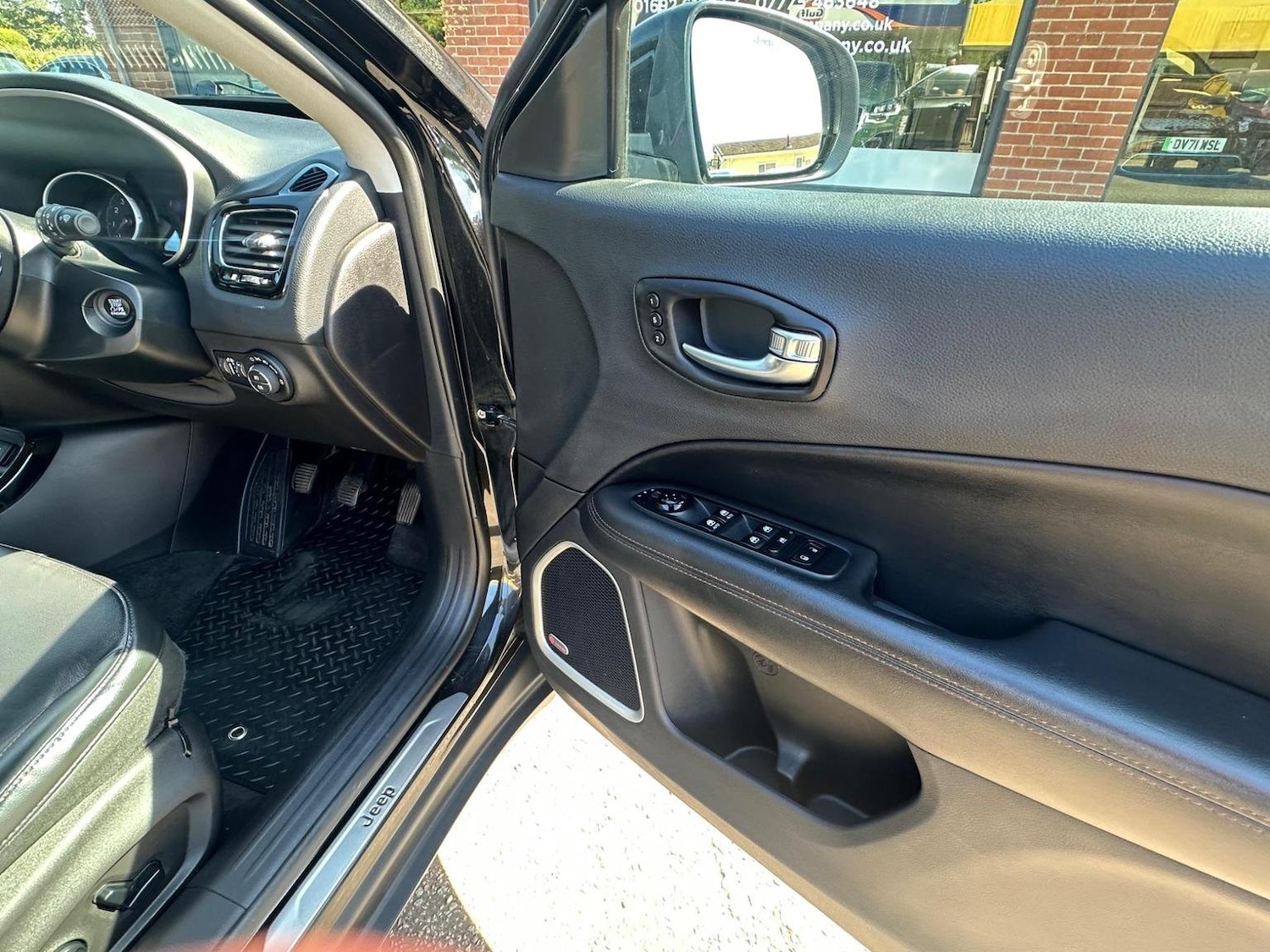 Used Jeep Compass 2020 for sale - 76794186: Photo 32