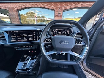 Used Audi Q4 e-tron 2022 for sale - 76511001: Photo