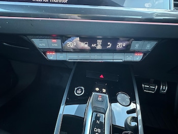 Used Audi Q4 e-tron 2022 for sale - 76511001: Photo