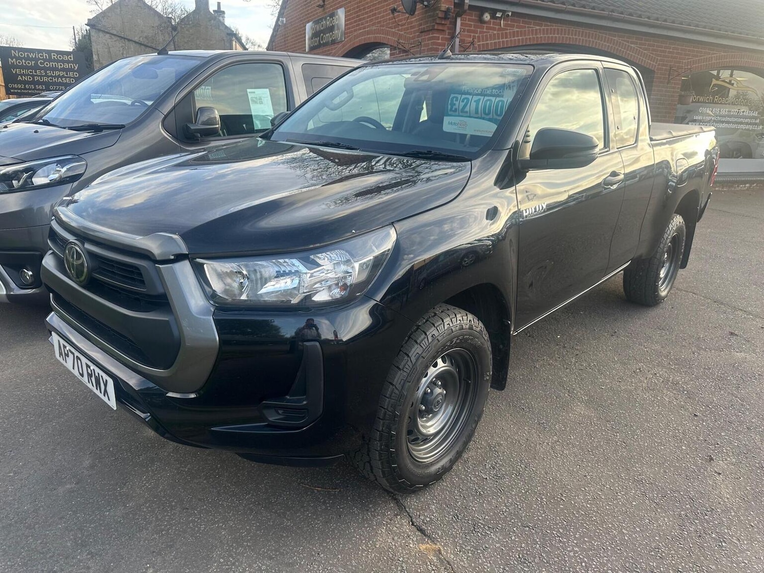 Used Toyota Hilux 2021 for sale - 78213556: Photo 4