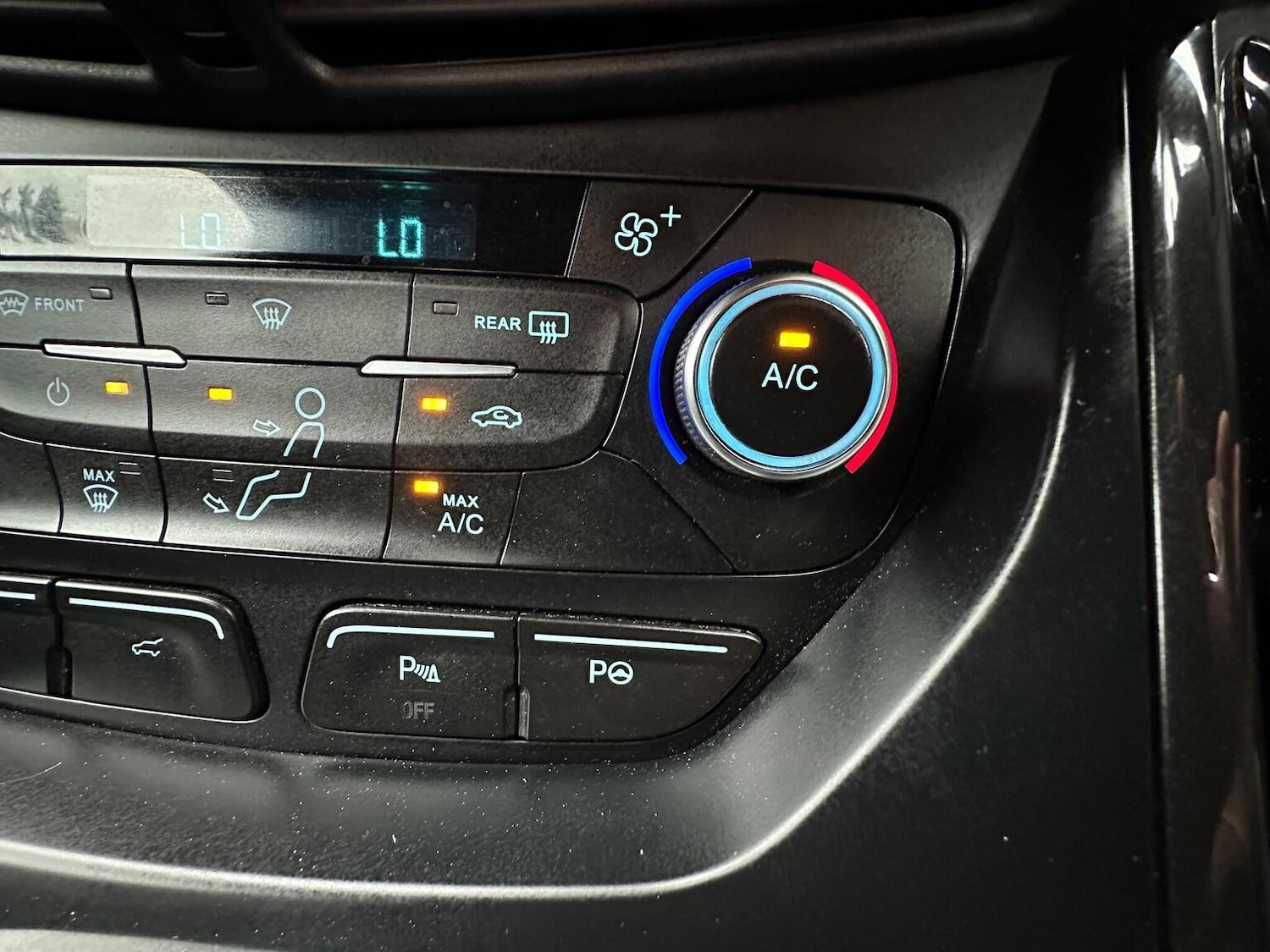 Used Ford Kuga 2017 for sale - 77080793: Photo 41