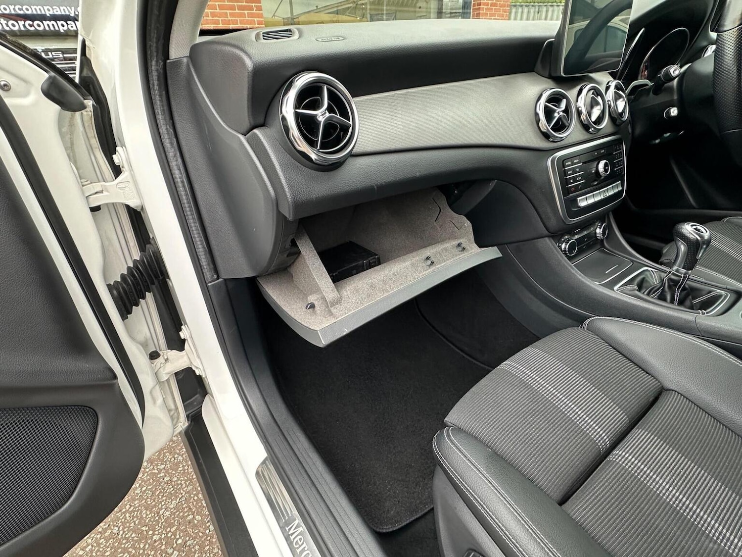 Used Mercedes-Benz GLA 2019 for sale - 76611405: Photo 23