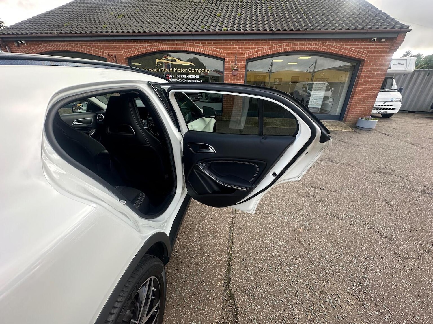 Used Mercedes-Benz GLA 2019 for sale - 76611405: Photo 48