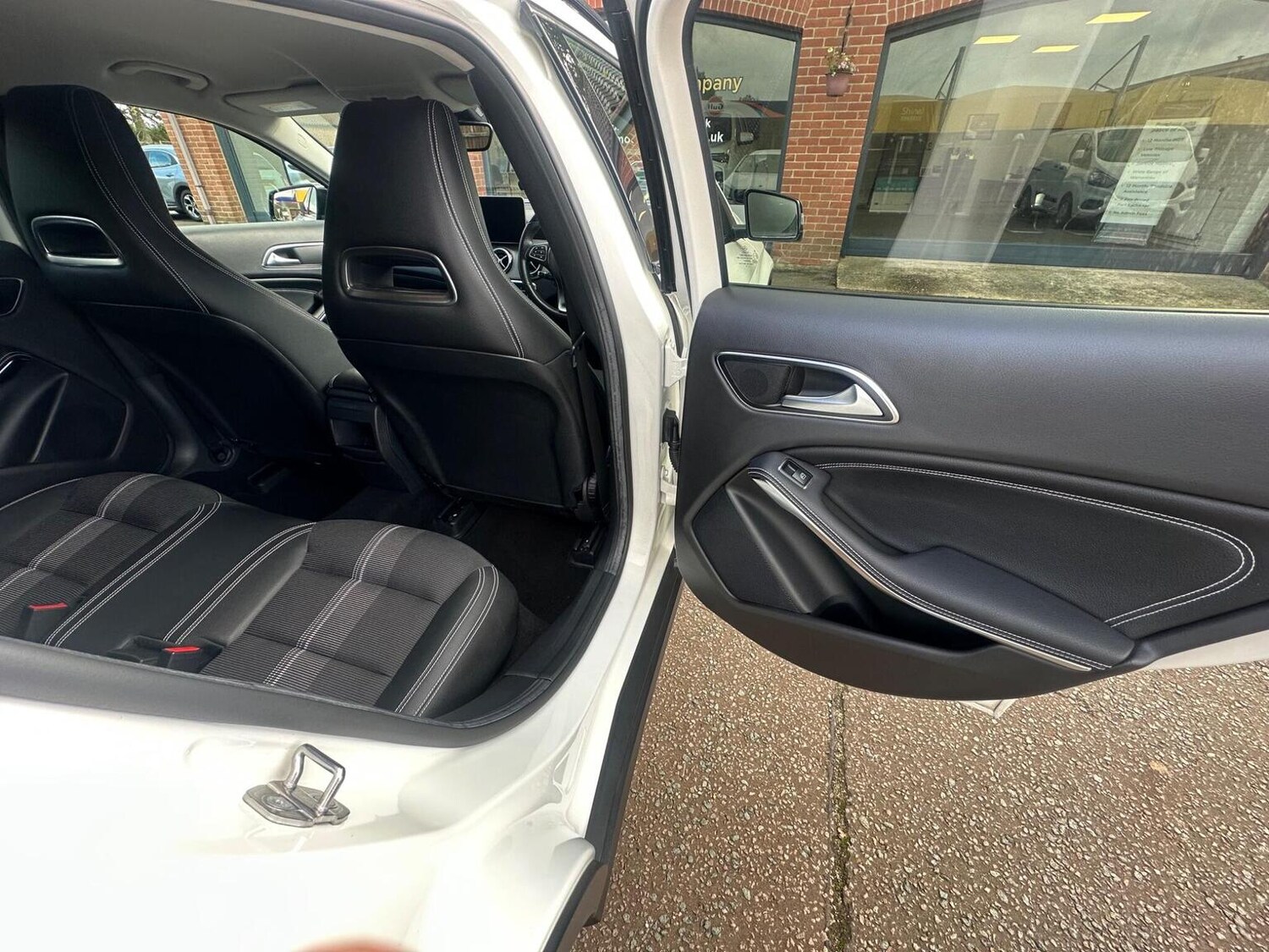 Used Mercedes-Benz GLA 2019 for sale - 76611405: Photo 49