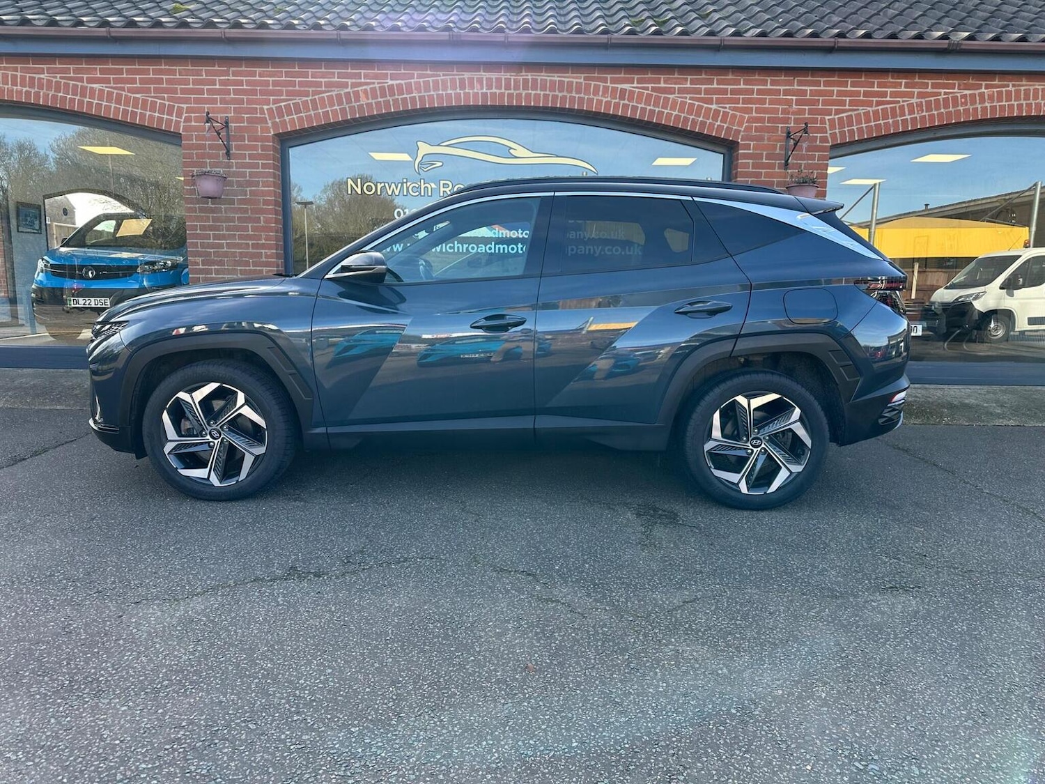 Used Hyundai TUCSON 2023 for sale - 77558671: Photo 4