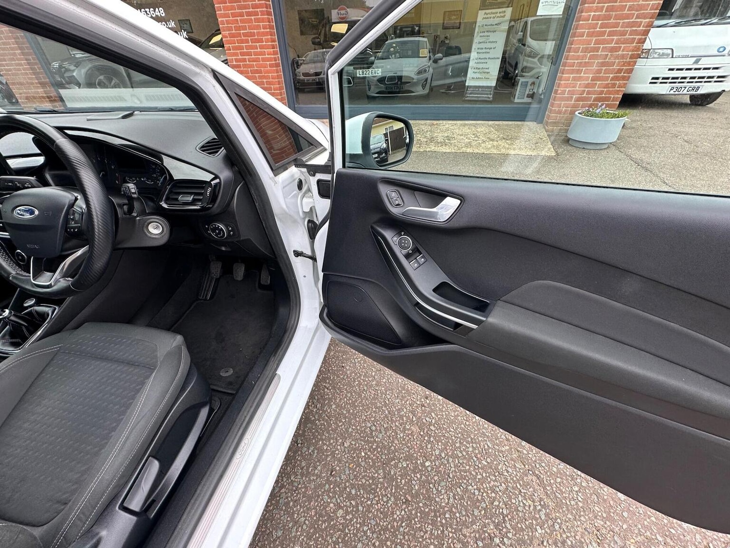 Used Ford Fiesta 2017 for sale - 76510801: Photo 29