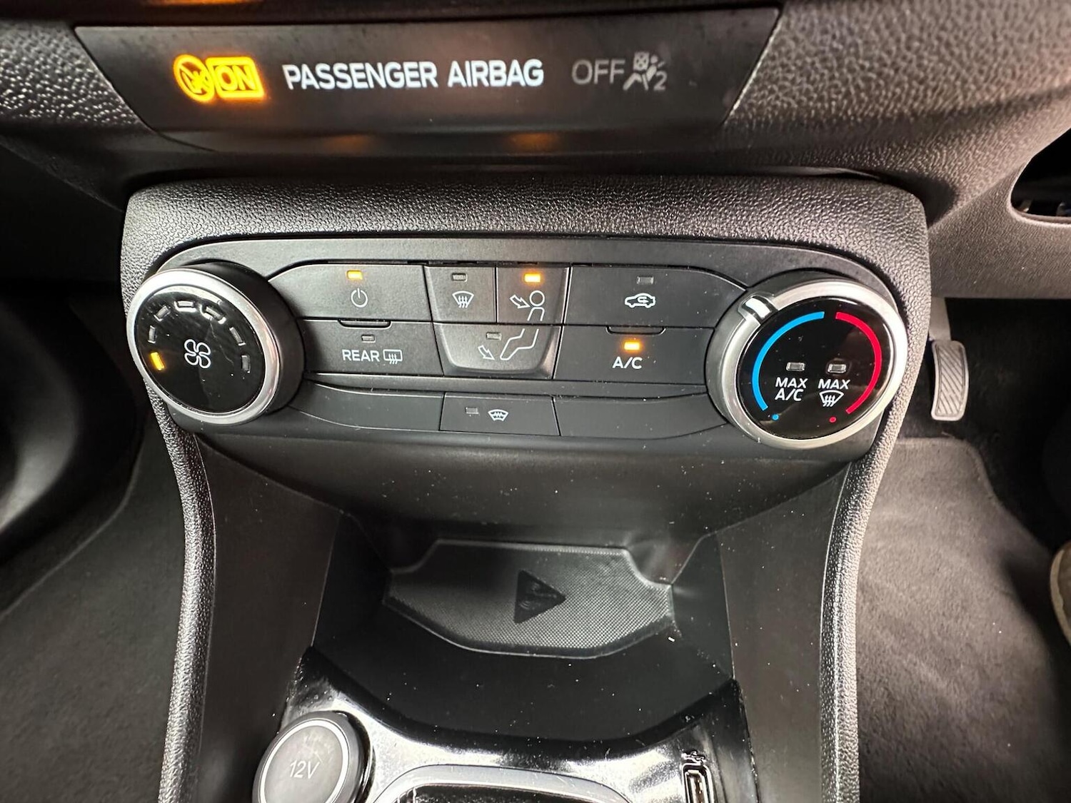 Used Ford Fiesta 2017 for sale - 76510801: Photo 33