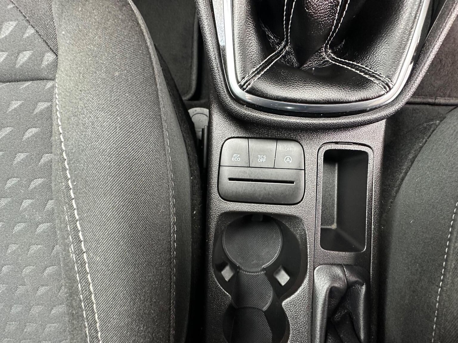 Used Ford Fiesta 2017 for sale - 76510801: Photo 35