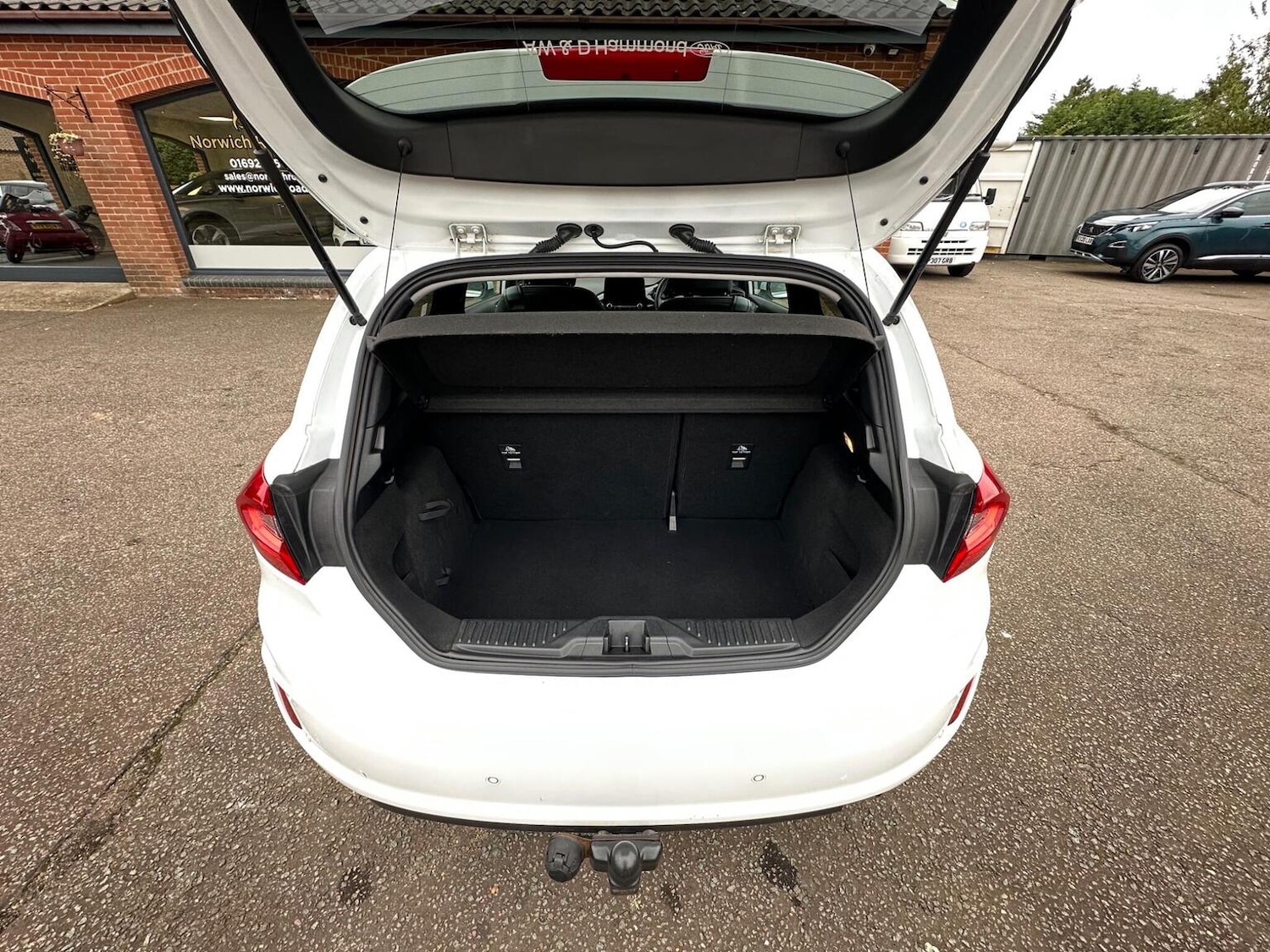 Used Ford Fiesta 2017 for sale - 76510801: Photo 40