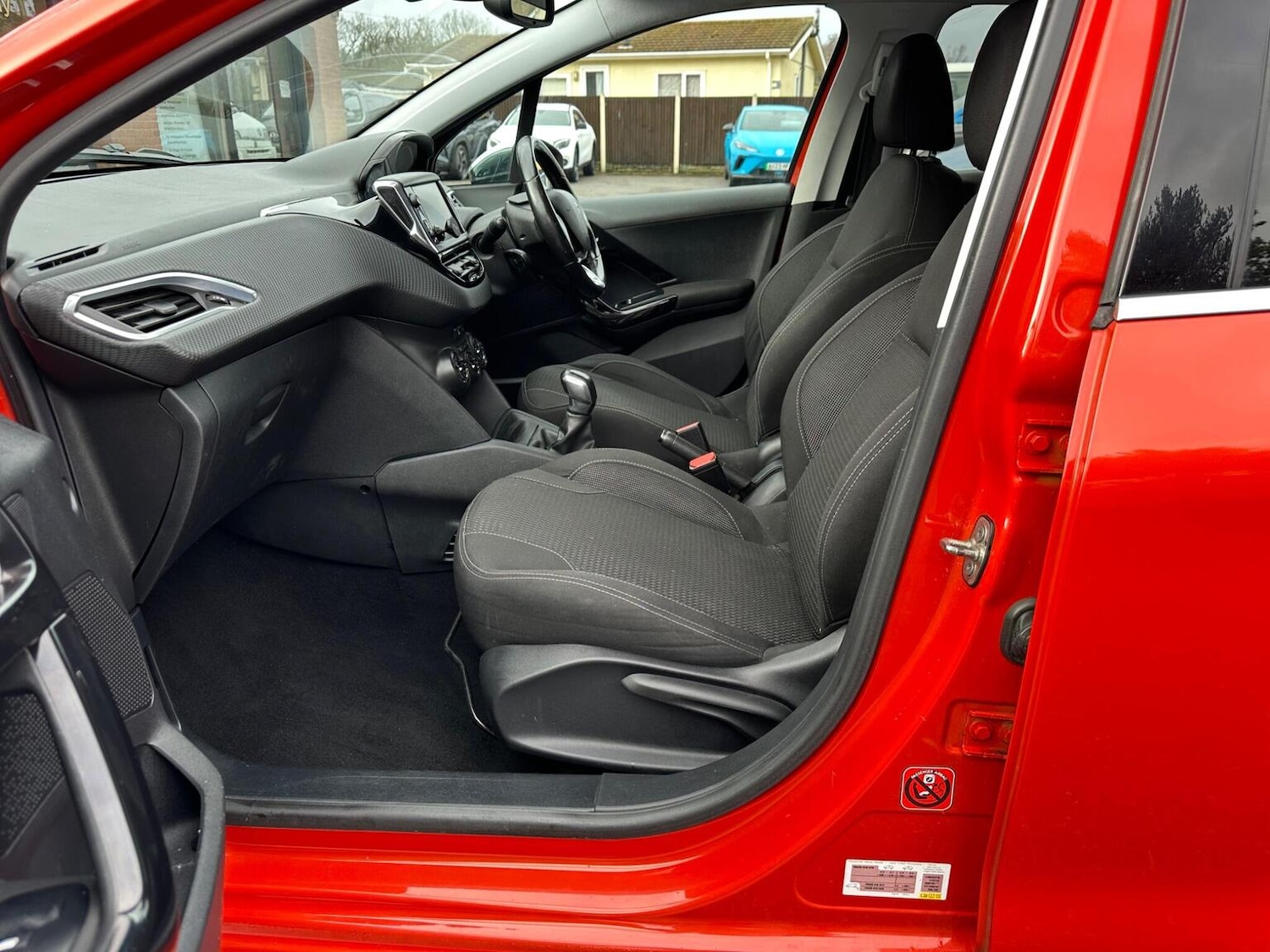 Used Peugeot 208 2015 for sale - 77478151: Photo 22