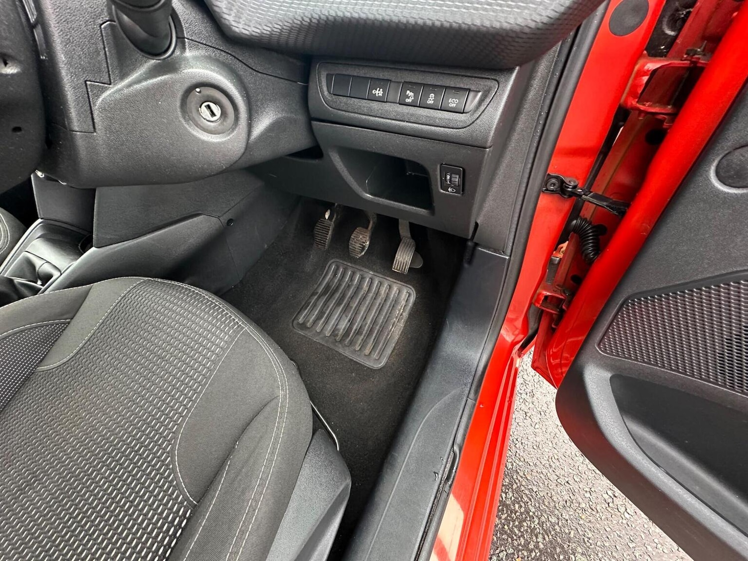 Used Peugeot 208 2015 for sale - 77478151: Photo 28