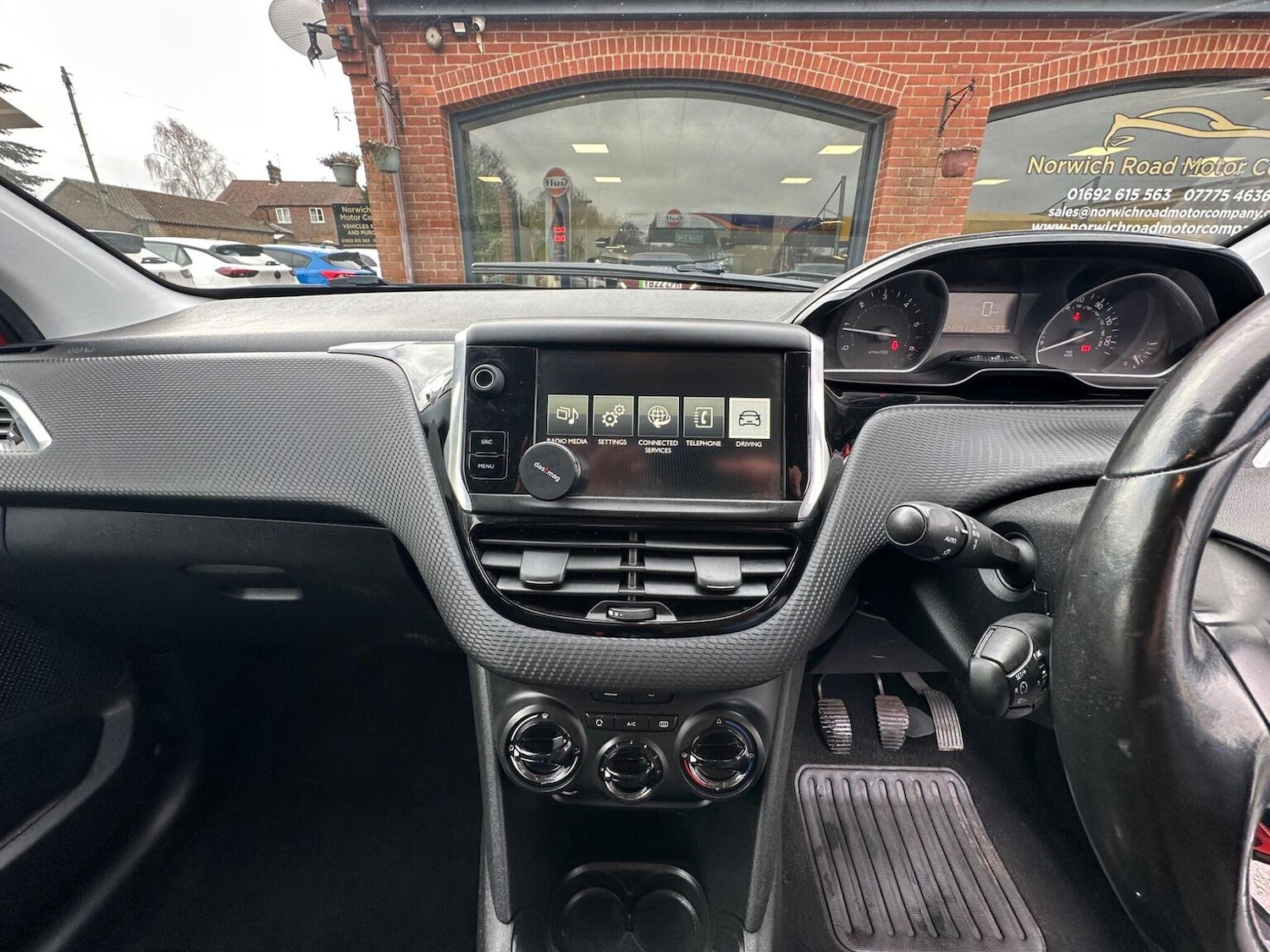 Used Peugeot 208 2015 for sale - 77478151: Photo 38