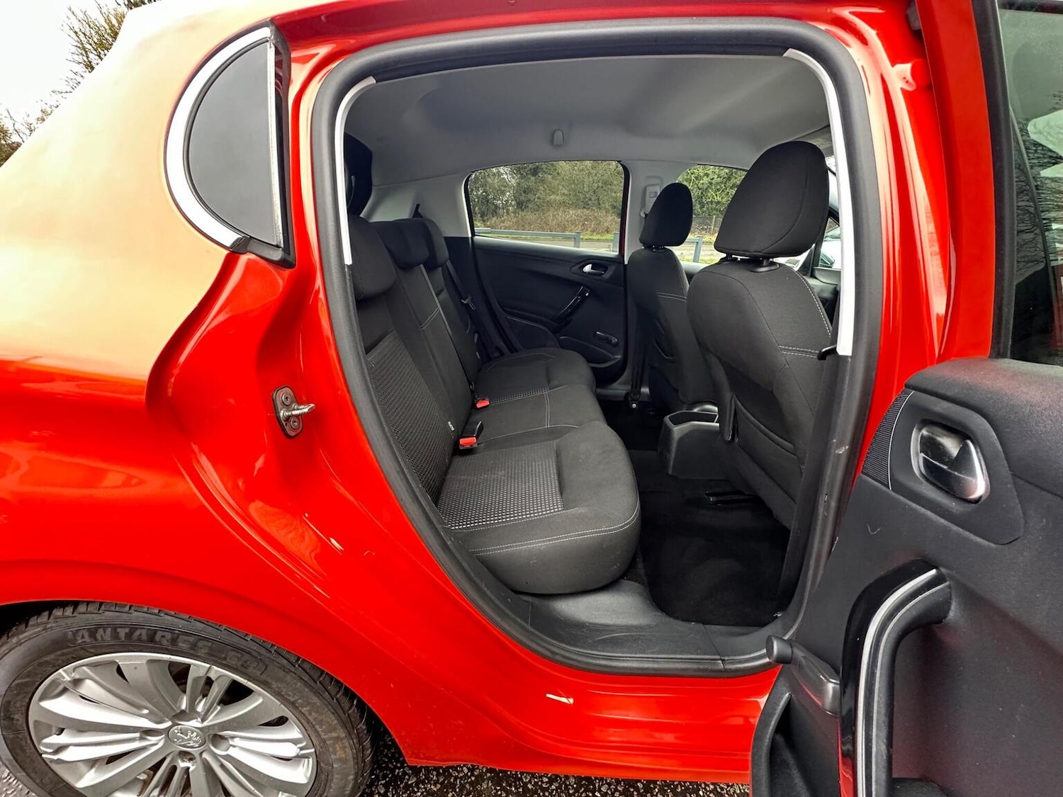 Used Peugeot 208 2015 for sale - 77478151: Photo 49