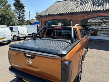 Used Nissan Navara 2018 for sale - 79168012: Photo